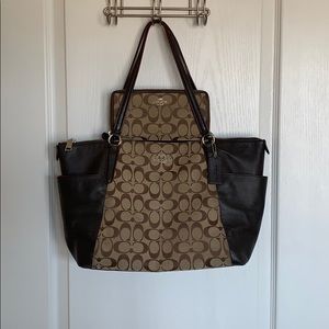 Coach shoulder bag with matching wallet